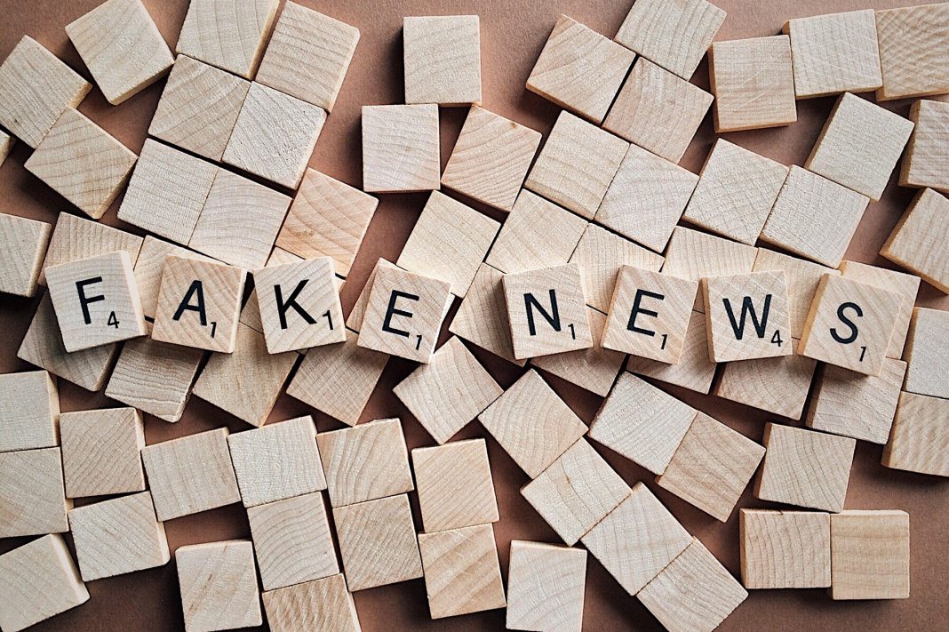 cosa rischiamo a condividere fake news