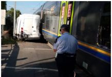 treno contro furgone loano