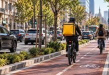 Dopo monopattini al via stretta su e-bike. Arrivano l’autovelox e multe salate